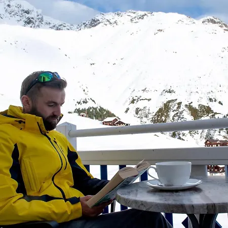 Glanzer Homes Hochsoelden Couette-café