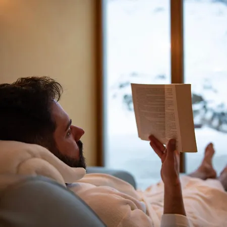 Glanzer Homes Hochsoelden Couette-café 3*