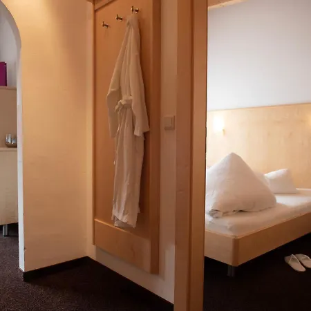 Glanzer Homes Hochsoelden Bed & Breakfast 3*