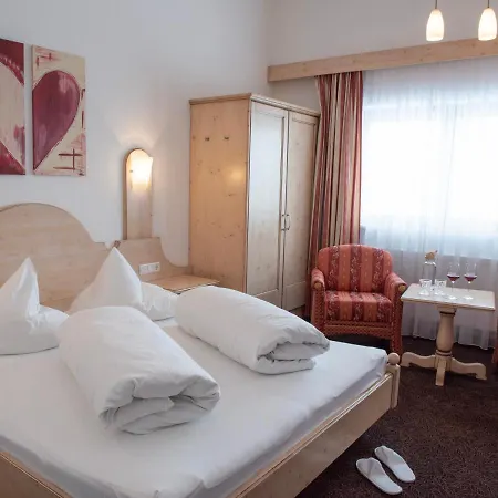 Glanzer Homes Hochsölden Frühstückspension Sölden
