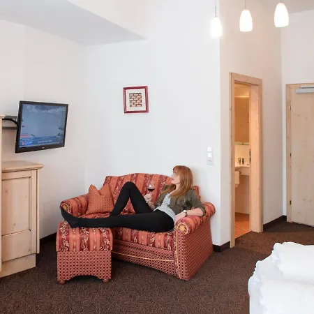 Glanzer Homes Hochsoelden 3*