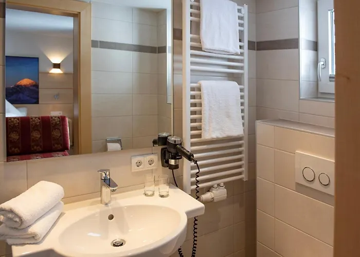 Glanzer Homes Hochsoelden Bed & Breakfast 3*