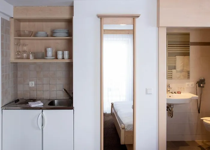 Glanzer Homes Hochsoelden Bed & Breakfast 3*