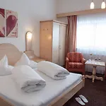 Glanzer Homes Hochsoelden 住宿加早餐酒店 索尔登
